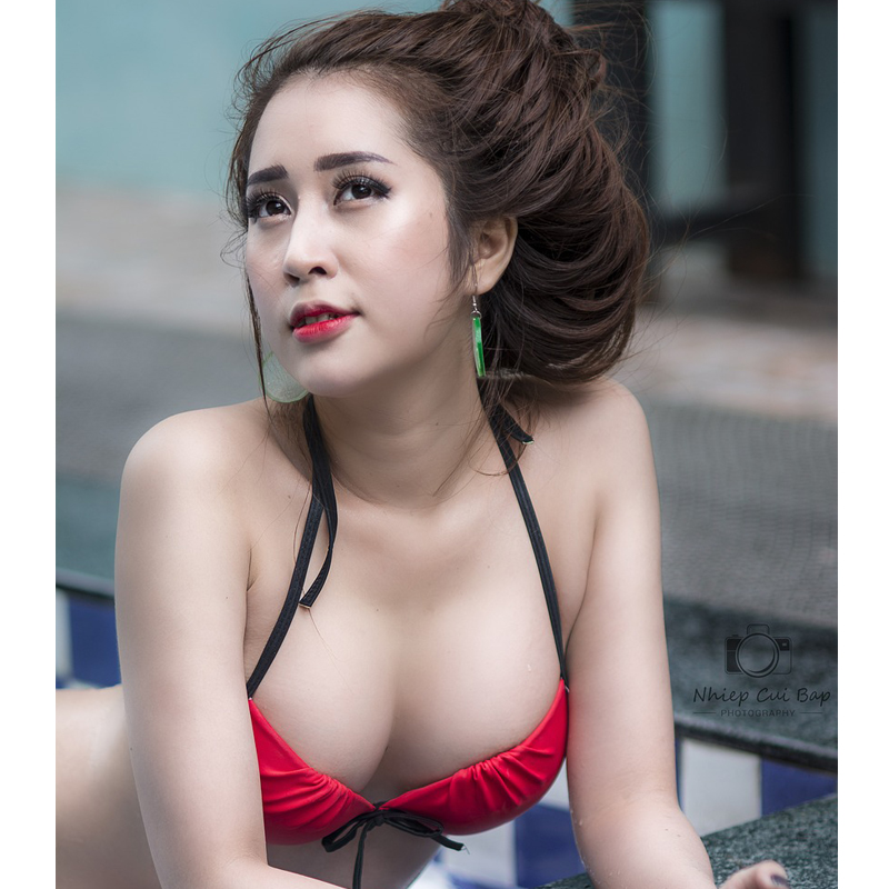 femme-sexy-piscine-4